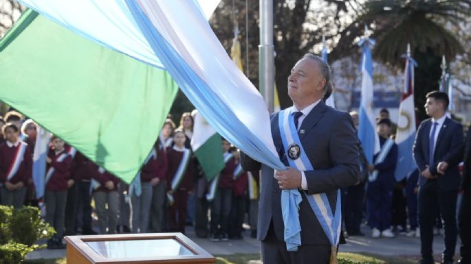 Conmemoraron el Día de la Bandera Oficial de Villa María y el 111° aniversario de la declaración de la ciudad