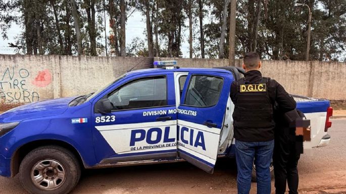 Ladrón se llevó una bicicleta desde un patio y allanaron su casa 