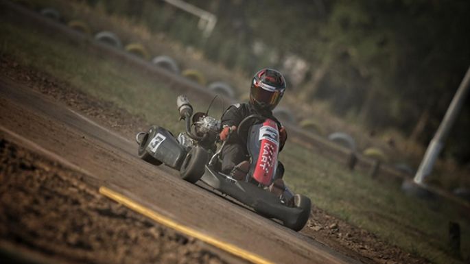 Triunfos en karting y motocross