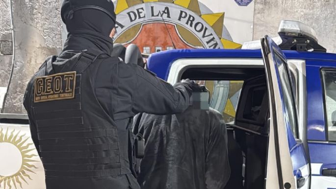 Controlan un auto y detienen a sus ocupantes por tener 190 gramos de marihuana
