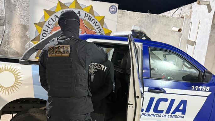 Controlan un auto y detienen a sus ocupantes por tener 190 gramos de marihuana