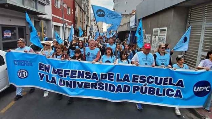 Alta adhesión al paro docente
