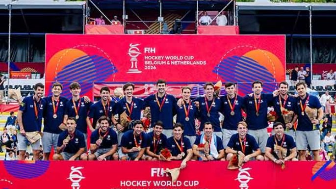 Los Leones se  subieron al podio