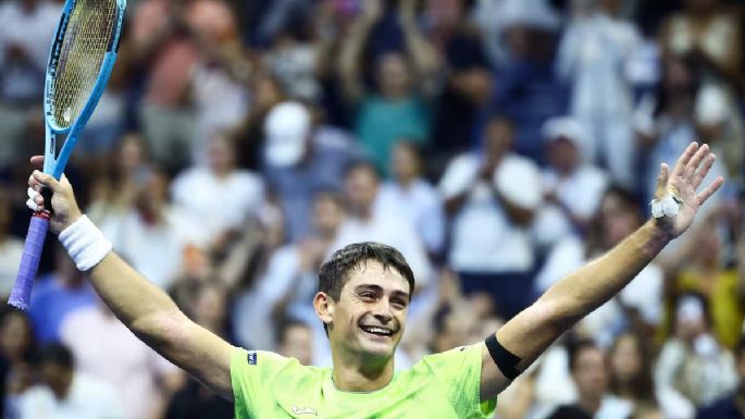 Jugó una final en el Sport Social y ahora eliminó a Novak Djokovic