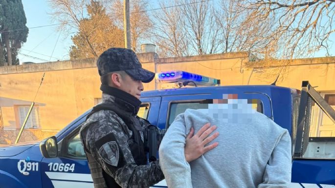 Intentaron robar una bicicleta en el Colegio Nacional y fueron detenidos