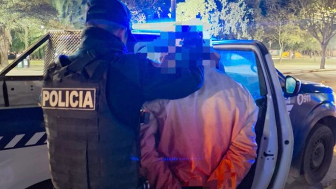Un detenido por intentar llevarse unos vasos de un bar cerrado y otro, por robar cables