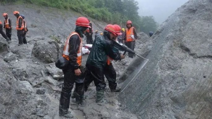 Crece el número de desaparecidos por las inundaciones en Nepal y China