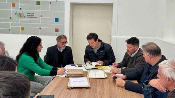 Tres empresas interesadas en hacer los desagües para tres barrios