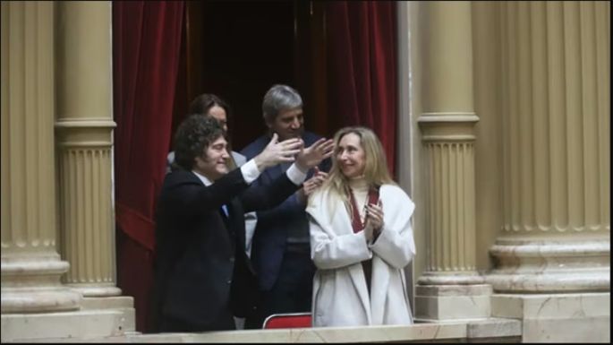 Pide juntar filas