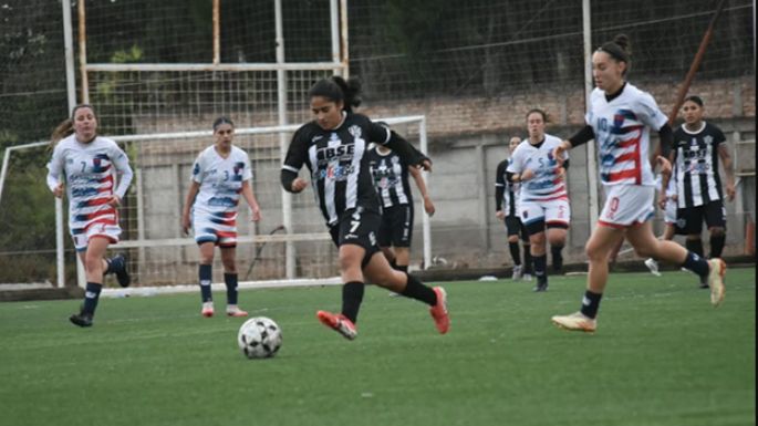 La Uni, por un lugar en la final