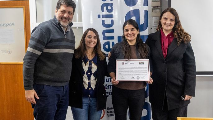 La primera graduada posdoctoral, un hito