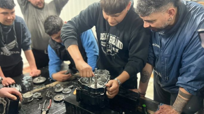 Tagni visitó espacios educativos por el Día del Estudiante