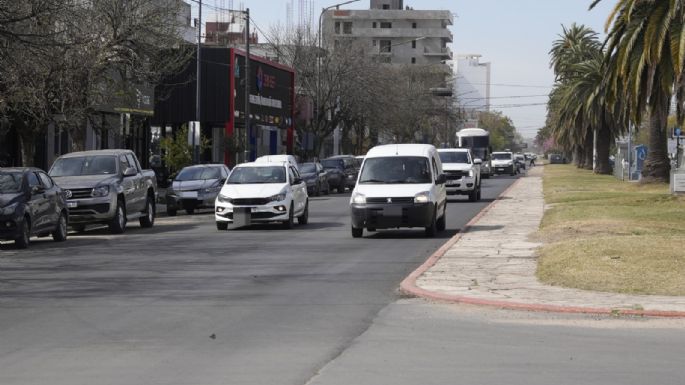 Terminó la repavimentación de una mano del bulevar Alvear - España