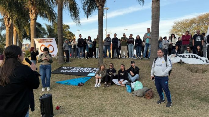 Familias, terapeutas y vecinos se movilizaron por los derechos de personas con discapacidad