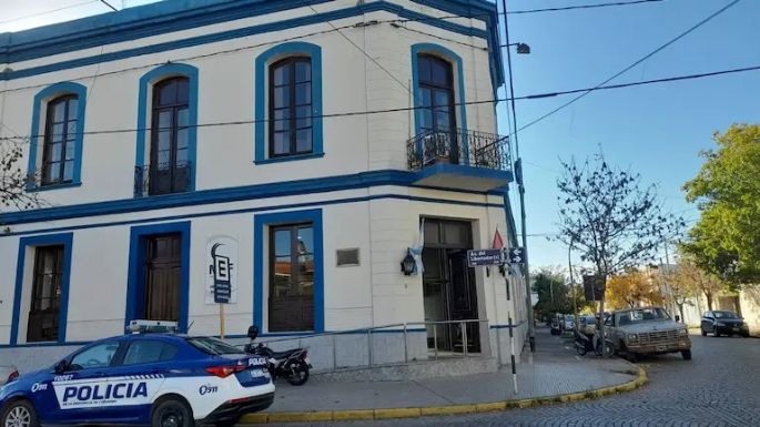 Detuvieron a dos mujeres policías por coacción y lesiones