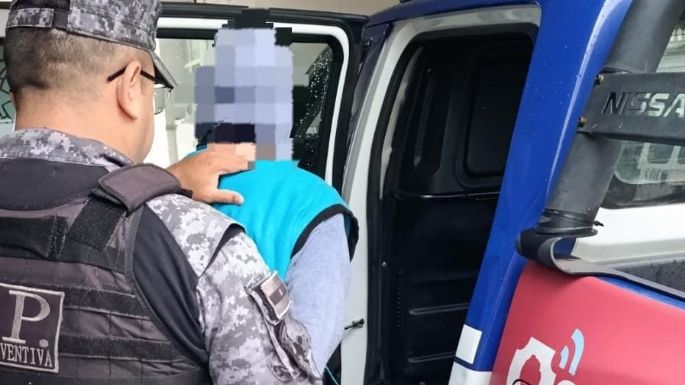 No podía acercarse a su padre y fue hasta la casa para pedirle dinero