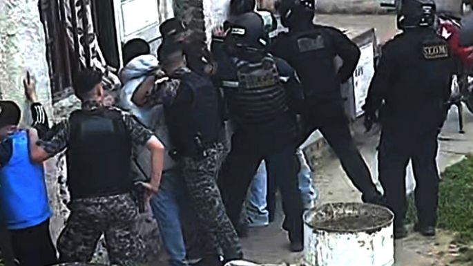 Escándalos, alcohol y picadas: 10 detenidos