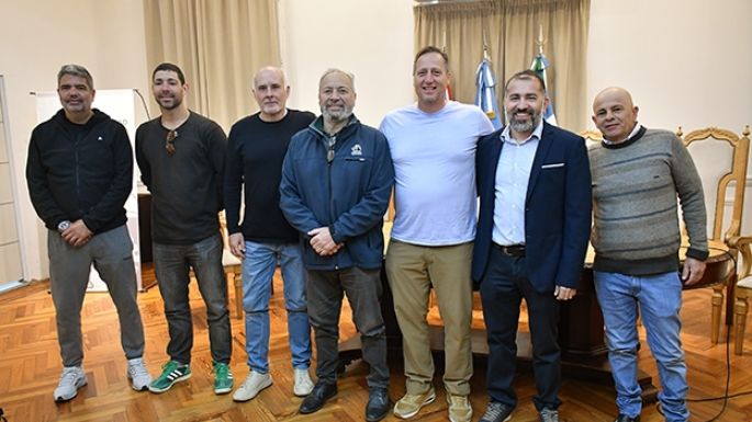 Presentaron el Clásico Aniversario