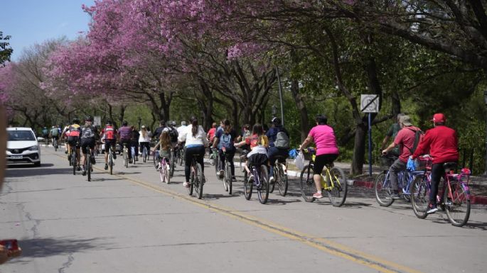 Se realizó una bicicleteada para promover el cuidado cardiovascular