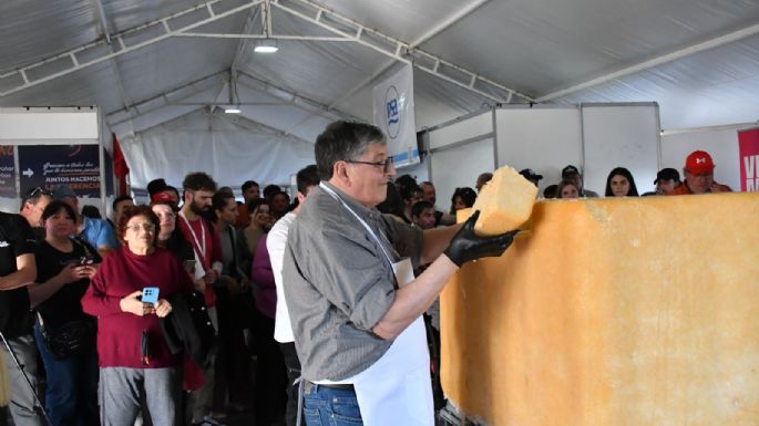 Rematan queso solidario de 1.000 kilos