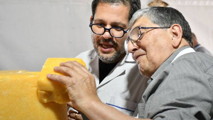 Rematan queso solidario de 1.000 kilos