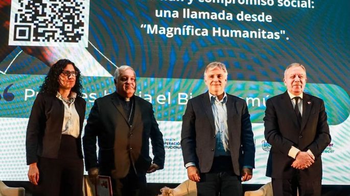 Por la construcción social